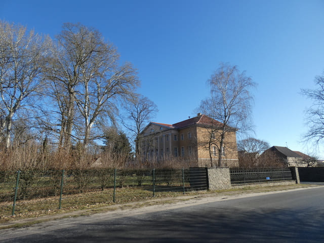 Schloss Garzau