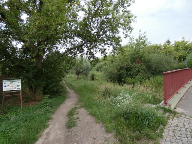 Beginn des Wanderweges im Erpetal von Friedrichshagen Richtung Ravenstein