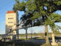 Historischer Verladeturm am Hafen