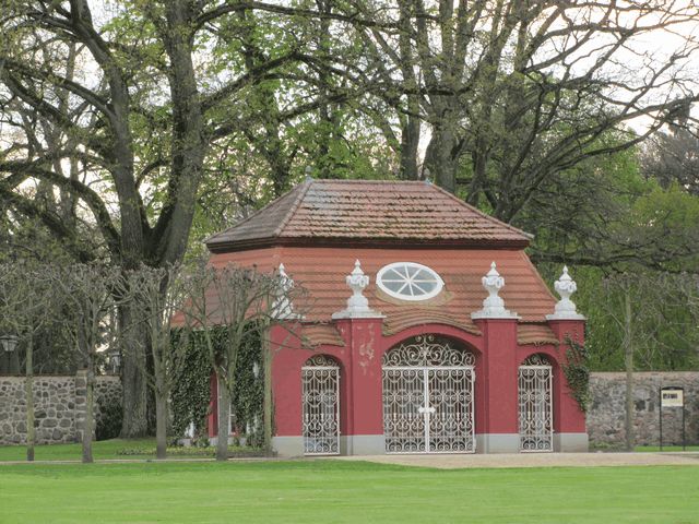 Schloss Liebenberg, Teehaus