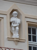 Haus am Markt, Figur an der Fassade