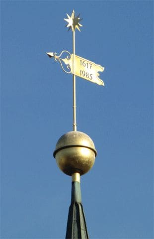 Kirchturmspitze der Pfarrkirche St. Georg