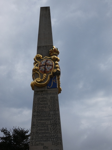 Distanzsäule am Altmarkt