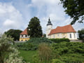 St. Georgs-Kirche und Pfarrhaus