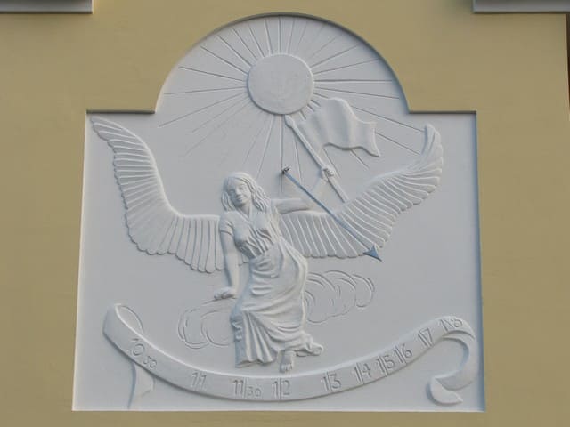 Sonnenuhr an der Villa Stülpnagel