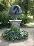 Skulptur "Vogelbaum" am Schloss Babelsberg