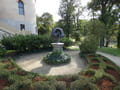 Skulptur "Vogelbaum" am Schloss Babelsberg