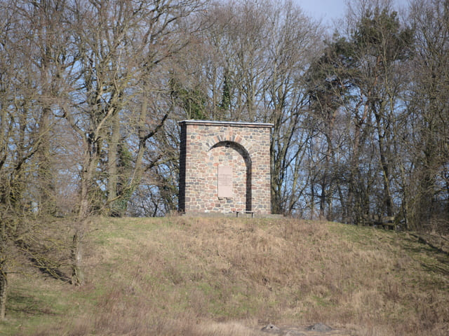 Neues Hagelbergdenkmal<BR />Foto von Ulrich Gießmann