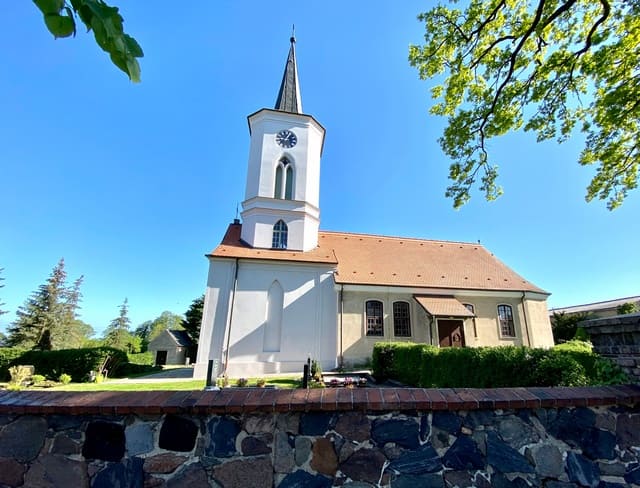 Kirche Krielow<BR />Foto von Ulrich Gießmann