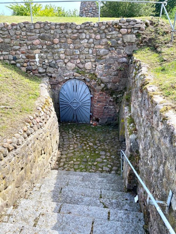 Reste der Gänseburg Putlitz<BR />Foto von Ulrich Gießmann