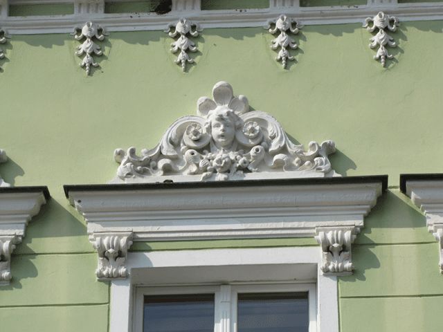 Bauschmuck an Wohnhaus