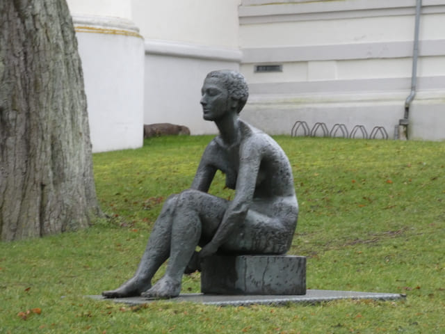 Skulptur am Schloss